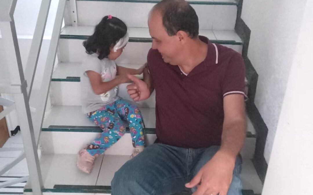 ¡Ruth Ester festeja su cumpleaños 🥳 muy contenta!! Libre del Tumor y sin puntos.