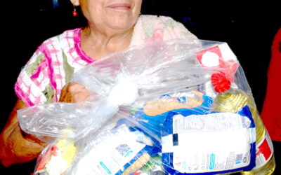 ¡Misión cumplida! 🙌🙌 Entregamos 75 despensas en 3 comunidades.