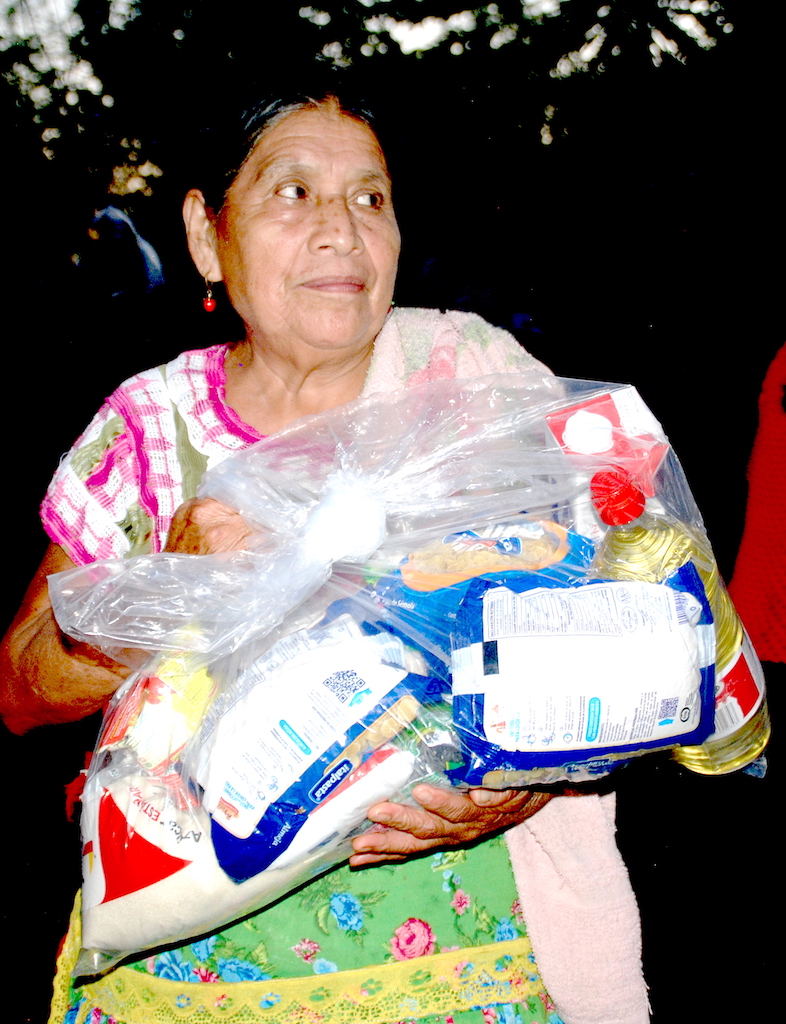 ¡Misión cumplida! 🙌🙌 Entregamos 75 despensas en 3 comunidades.